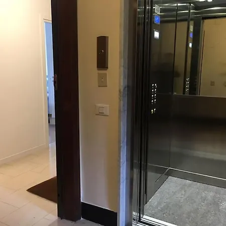 Matteo's Flat Close To Porto Sole شقة *