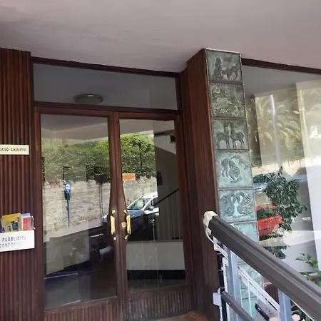Matteo's Flat Close To Porto Sole Sanremo